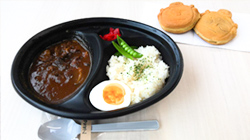 牛すじカレーとデザート