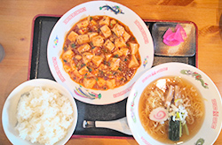 麻婆豆腐定食半ラーメンセット